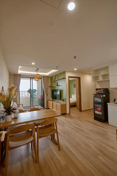 Appartement met vijf slaapkamers — Komori House - Spacious Apartment with Kitchen & In-Unit Laundry